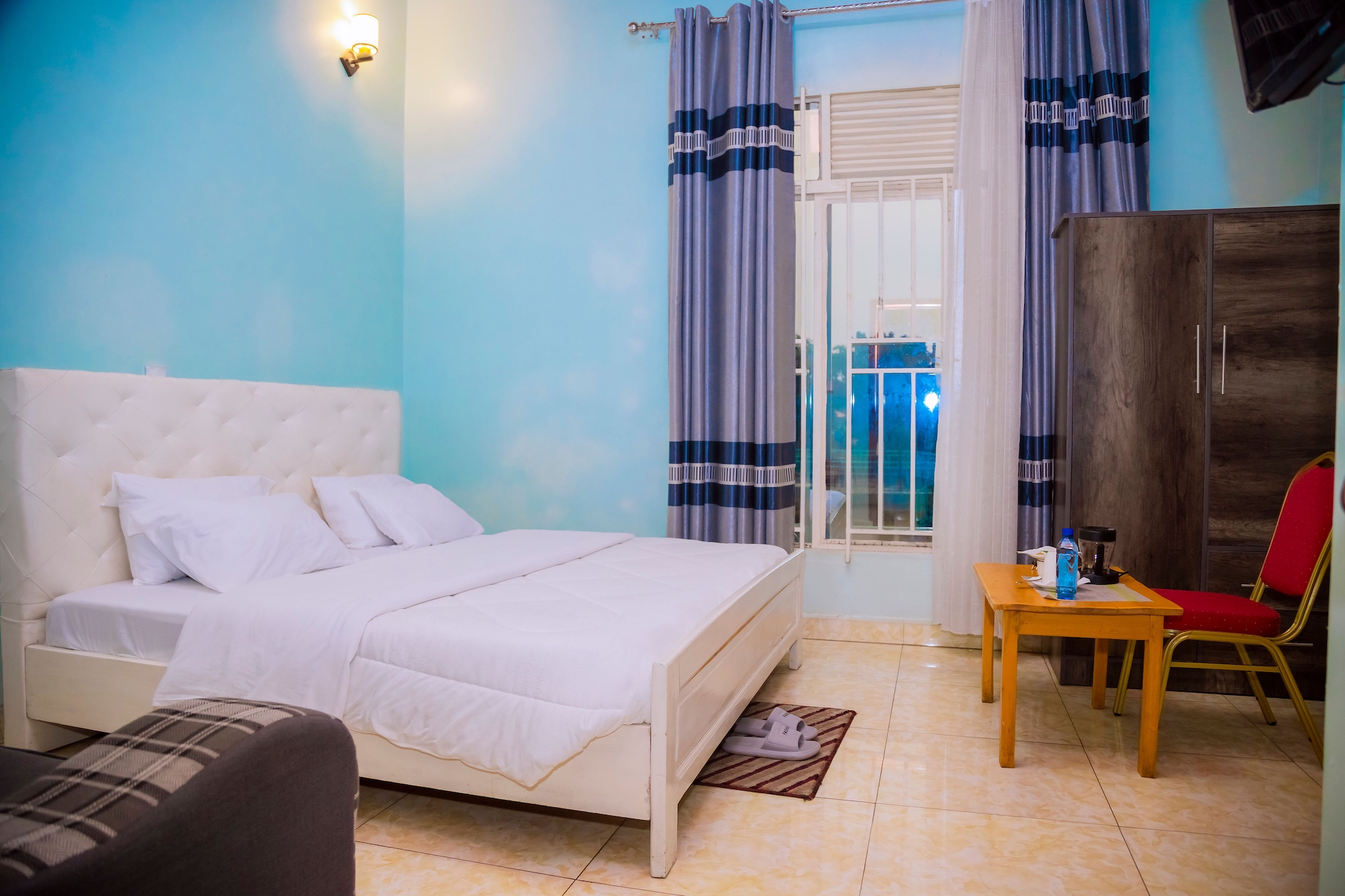 Accommodation - Thumbnail 5