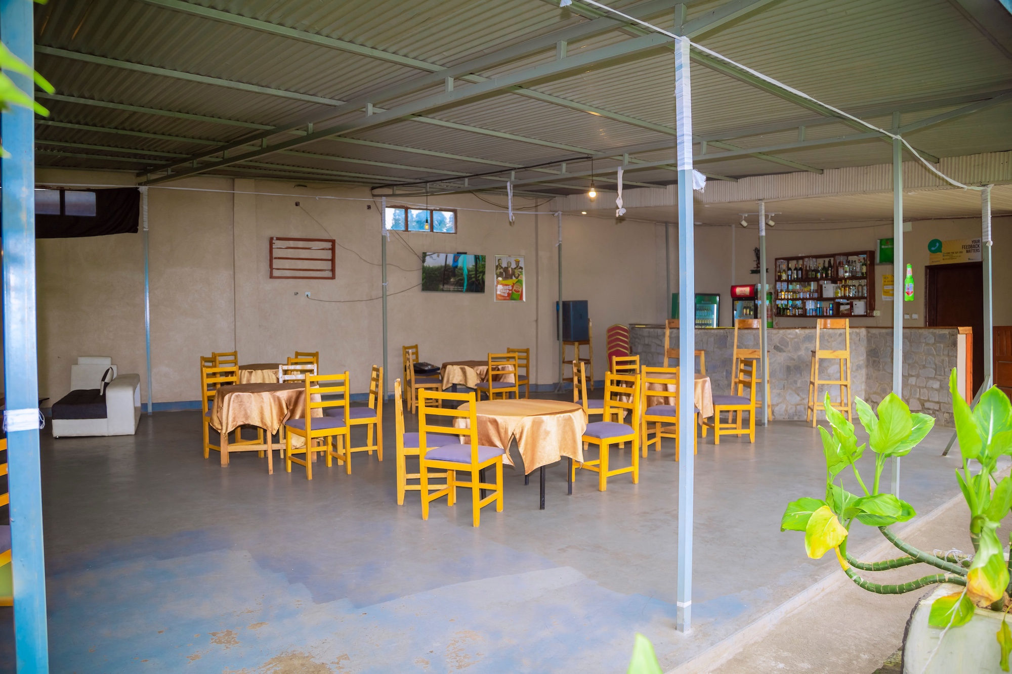 Bar & Restaurant - Thumbnail 2